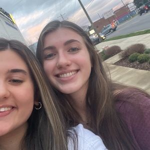 Meet your Posher, Paris